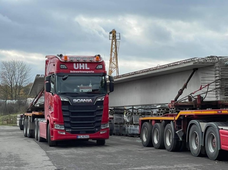 Bruecken Transport Uhl-Schwertransporte