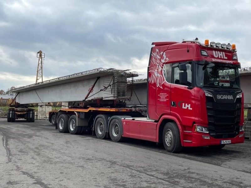 Bruecken Transport Uhl-Schwertransporte
